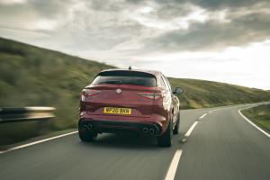 Alfa Romeo Stelvio Quadrifoglio 2020 года  (UK)